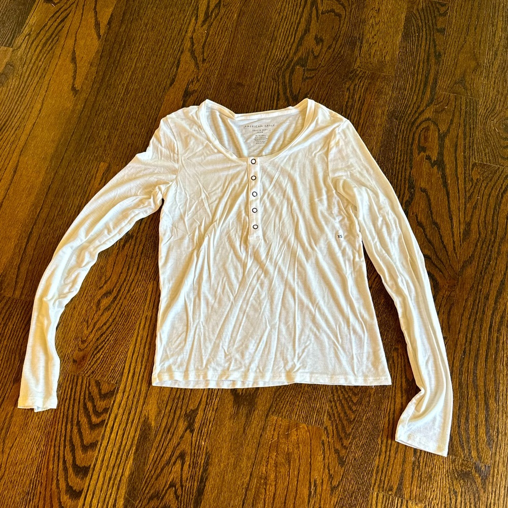 American Eagle / Women’s Long Sleeve Shirt